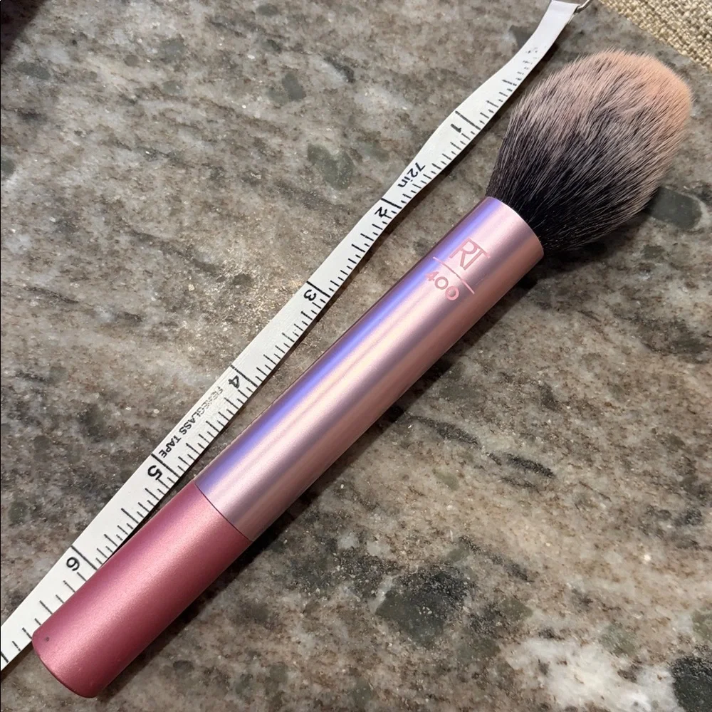 BUNDLE OF 4 MAKE UP BRUSHES